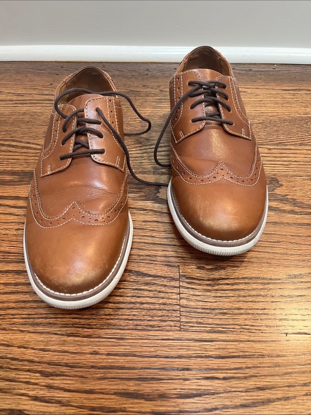 Johnston & Murphy brown leather wingtip oxfords